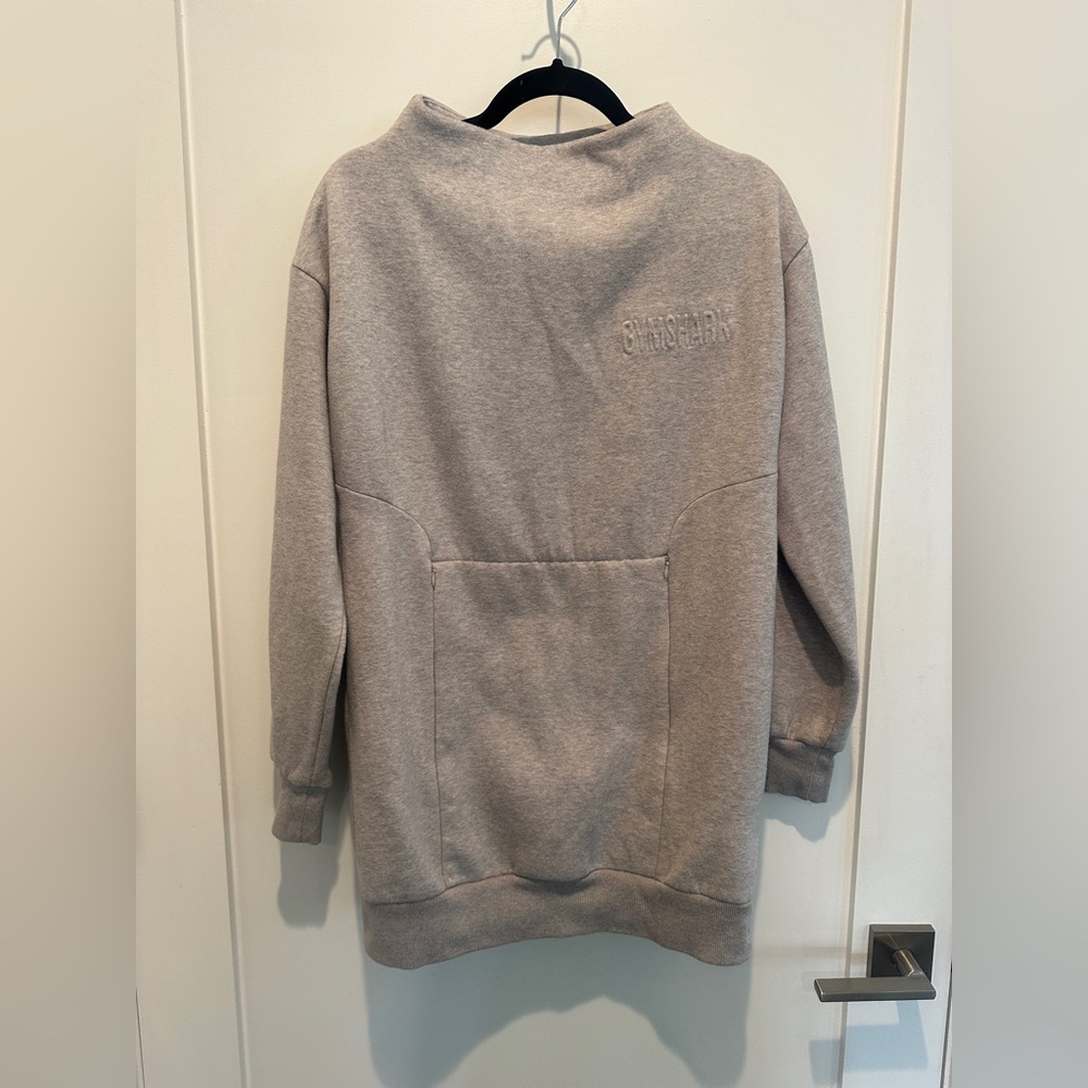 Gymshark: Mock Neck Long
Pullover Sweater- Medium